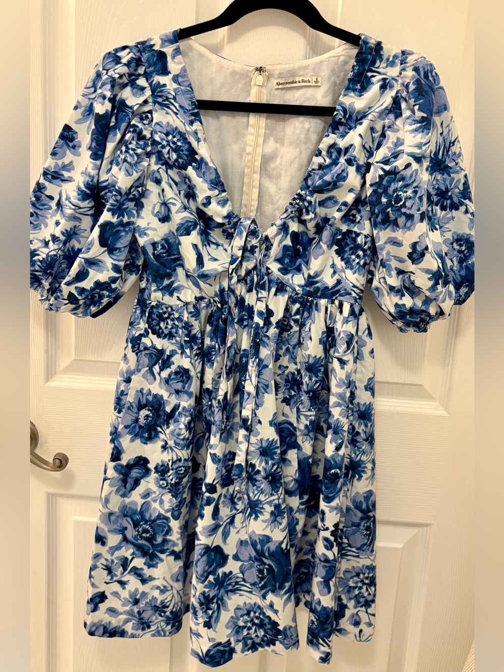 Abercrombie & Fitch Blue Floral Tie-Front Cotton Poplin Puff Sleeve Mini Dress - Picture 3 of 4